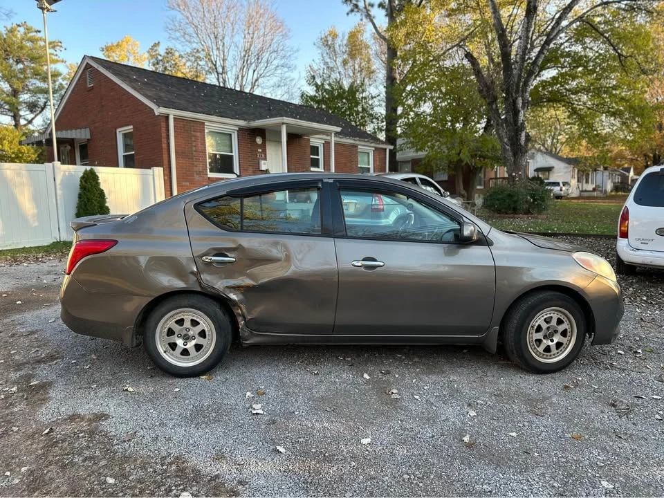 2014 Nissan Versa - Image 2 of 6