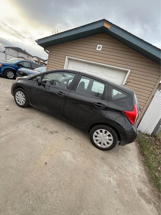 2014 Nissan Versa - Image 5 of 14