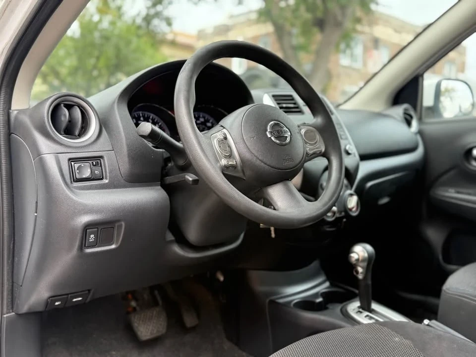 2014 Nissan Versa - Image 9 of 11
