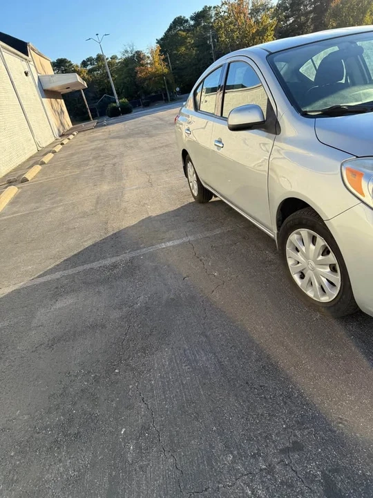 2014 Nissan Versa - Image 2 of 18