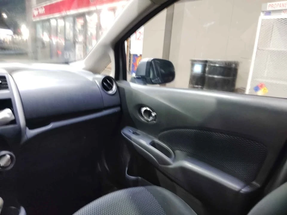 2014 Nissan Versa - Image 9 of 13
