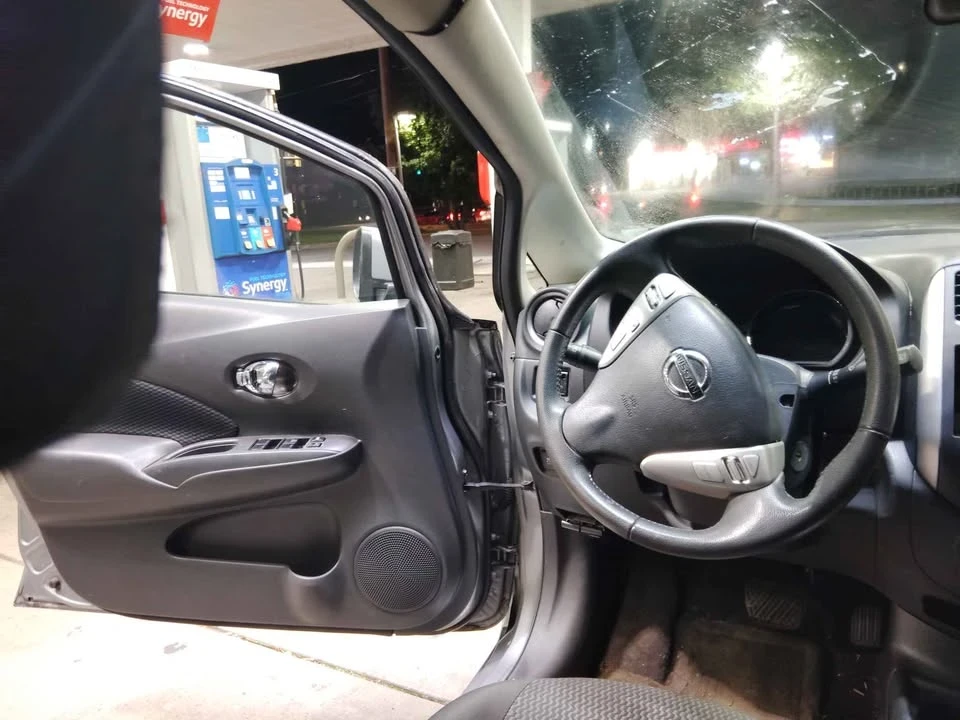 2014 Nissan Versa - Image 2 of 13