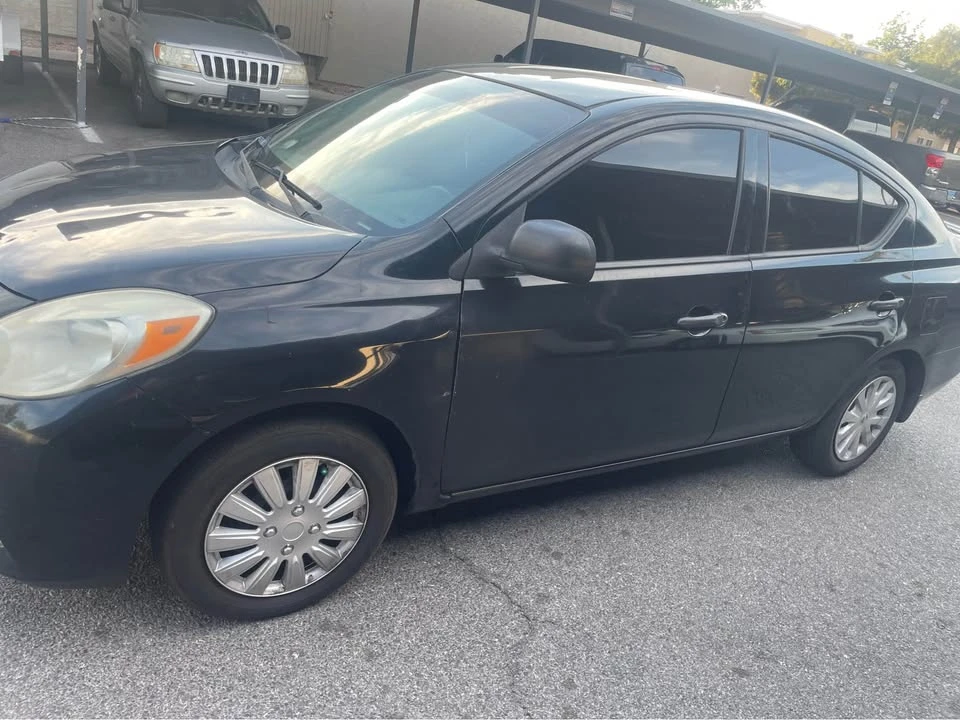 2014 Nissan Versa - Image 3 of 3