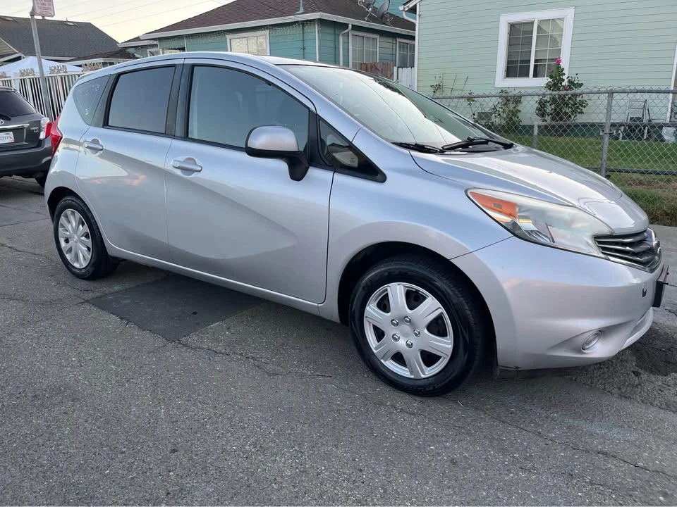 2014 Nissan Versa - Image 3 of 15
