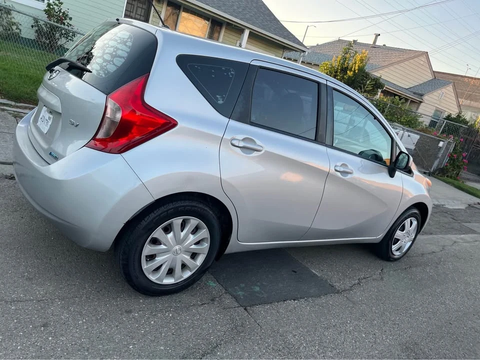 2014 Nissan Versa - Image 4 of 15