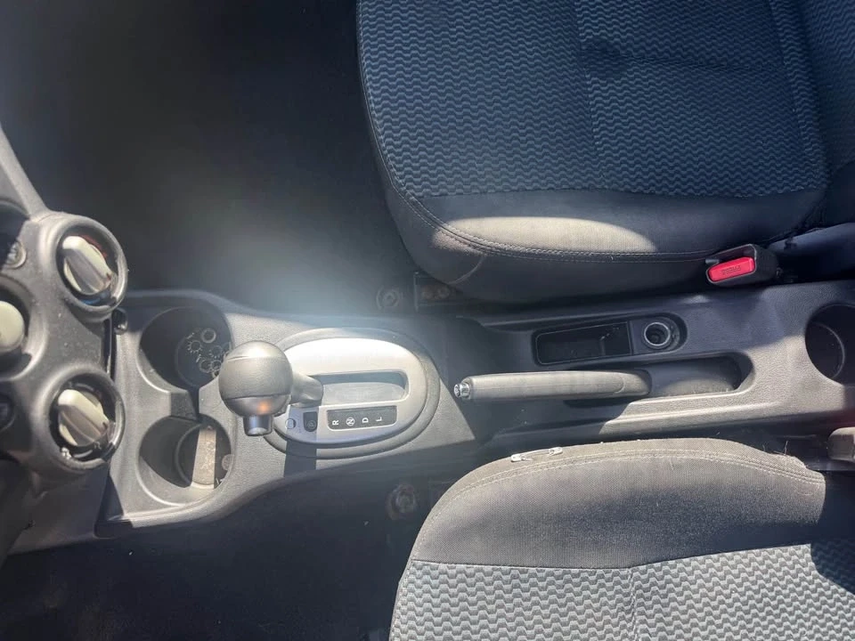 2014 Nissan Versa - Image 6 of 10