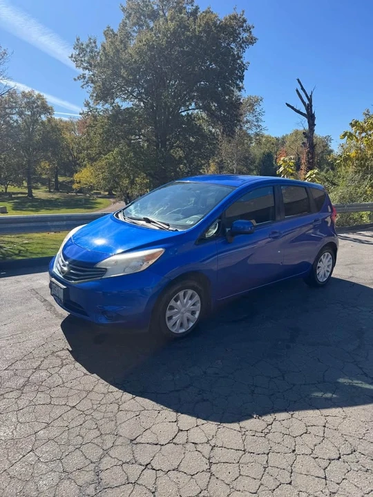 2014 Nissan Versa - Image 5 of 10