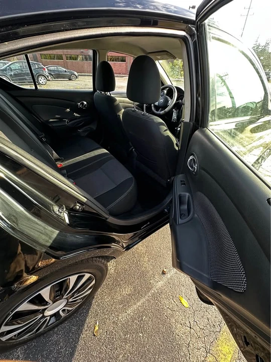 2014 Nissan Versa - Image 7 of 10