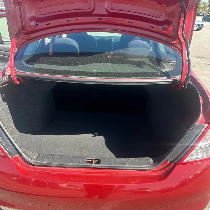 2014 Nissan Versa - Image 5 of 7