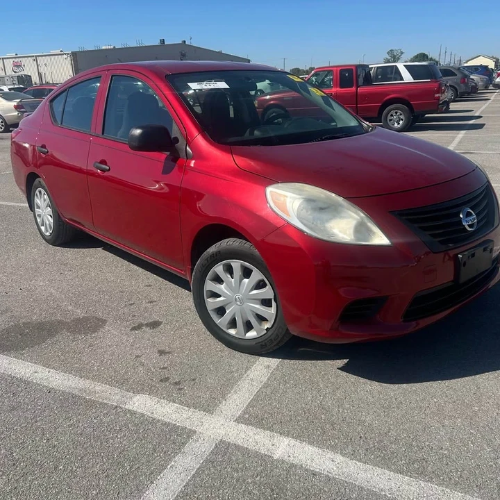 2014 Nissan Versa - Image 2 of 7