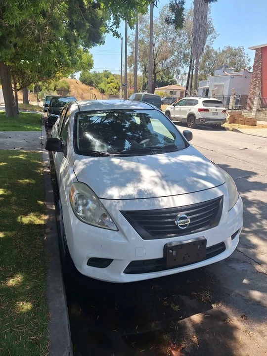 2014 Nissan Versa - Image 3 of 7