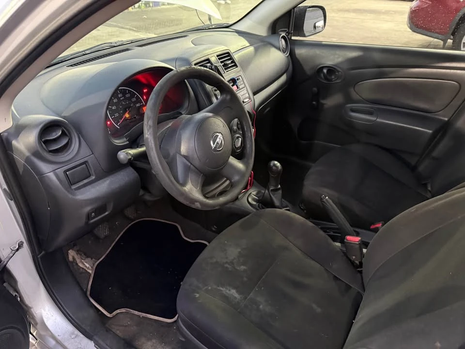 2014 Nissan Versa - Image 2 of 8