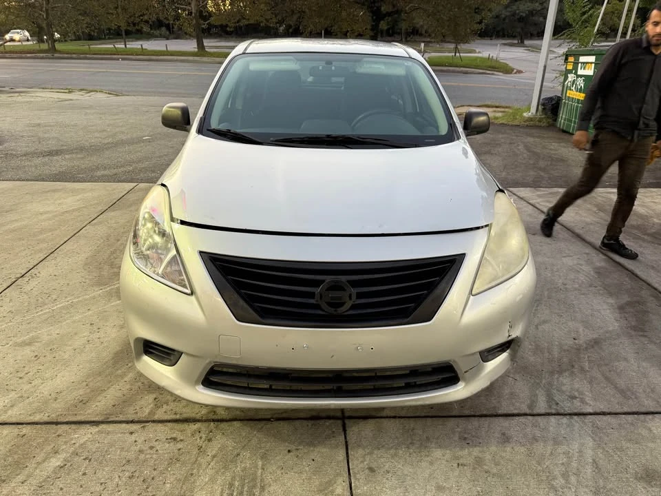 2014 Nissan Versa - Image 6 of 8