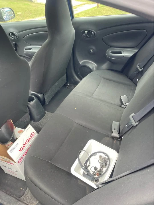 2014 Nissan Versa - Image 6 of 10