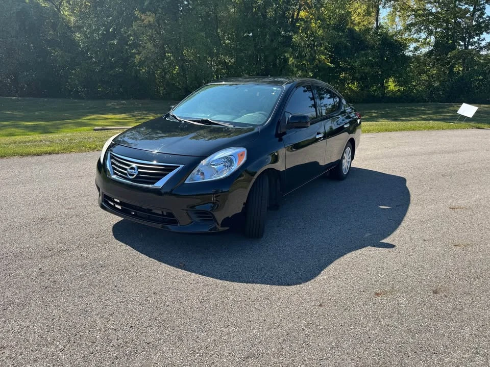 2014 Nissan Versa - Image 2 of 13