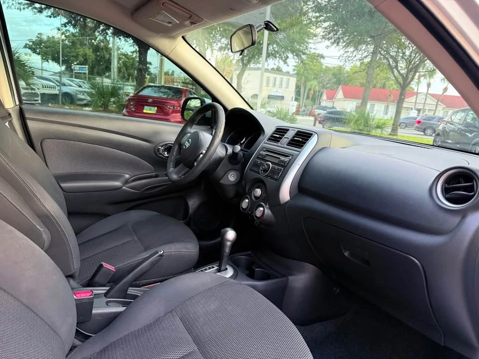 2014 Nissan Versa - Image 8 of 13