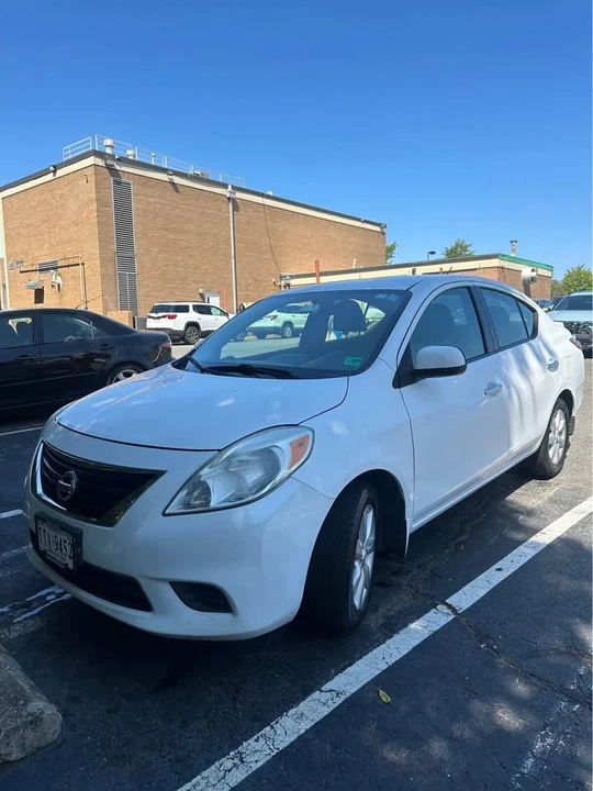 2014 Nissan Versa - Image 3 of 6