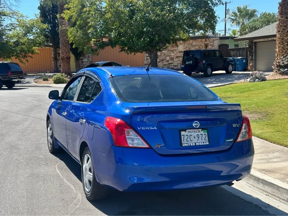 2014 Nissan Versa - Image 2 of 4