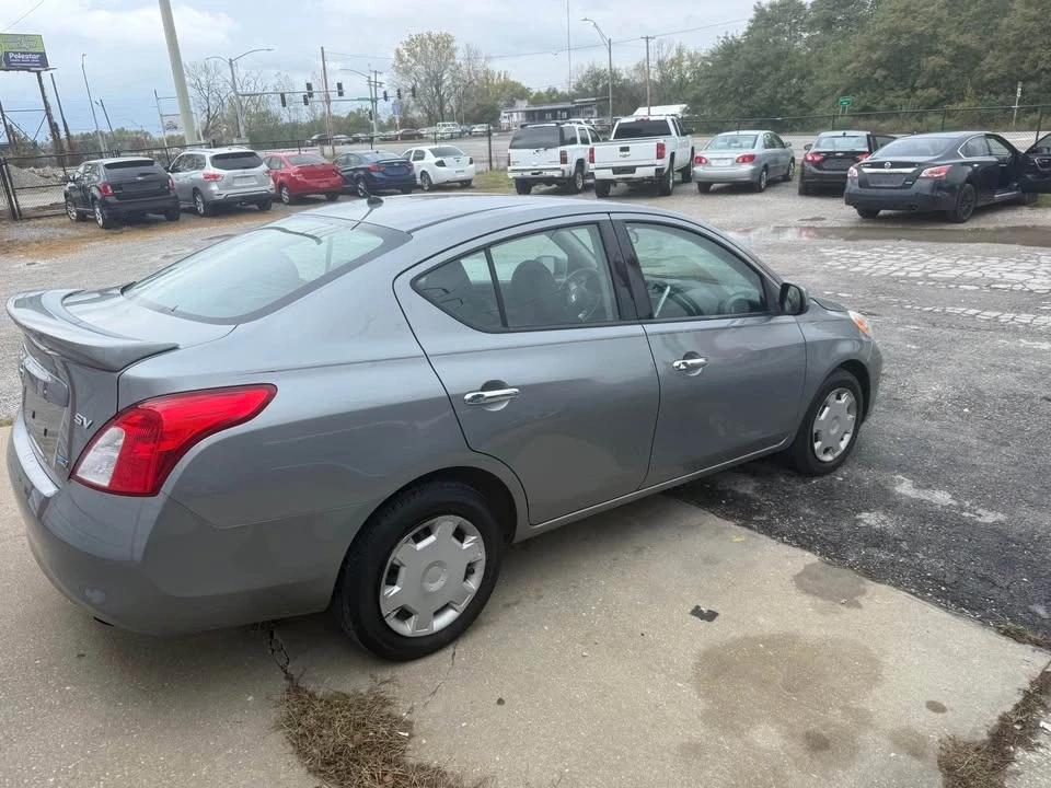 2014 Nissan Versa - Image 7 of 14