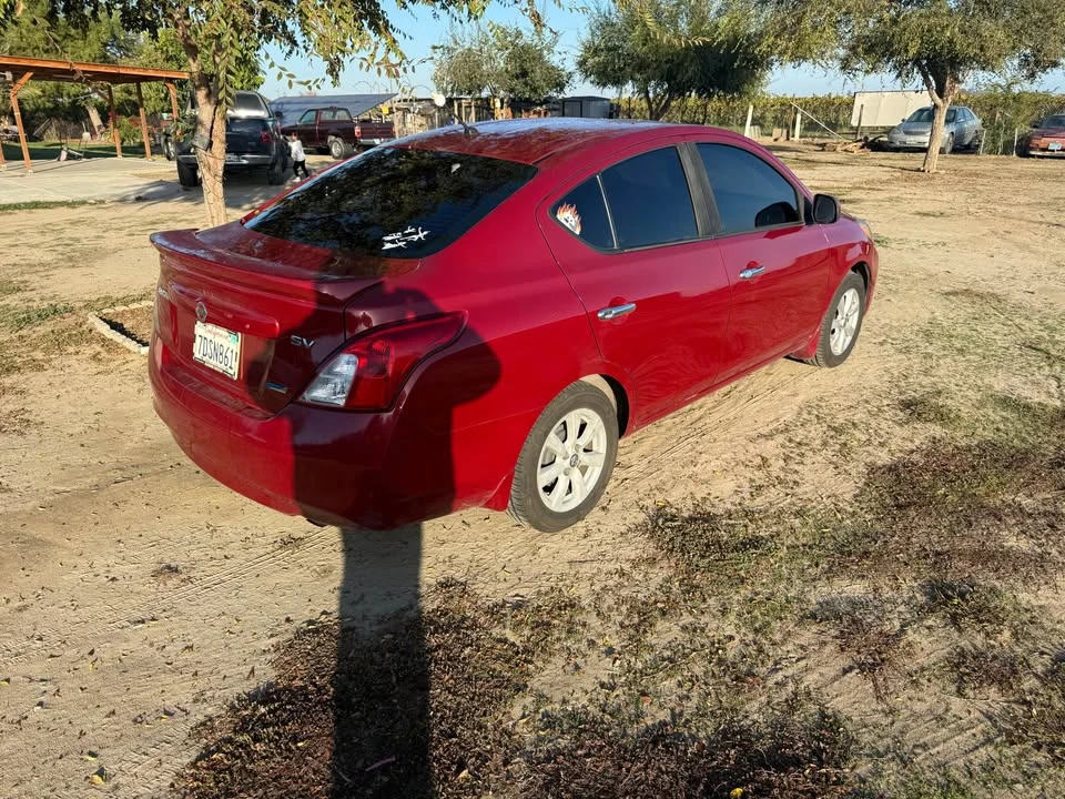 2014 Nissan Versa - Image 3 of 8