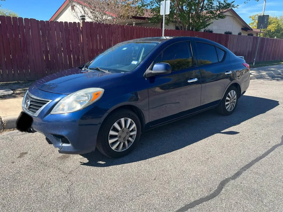 2014 Nissan Versa - Image 4 of 13