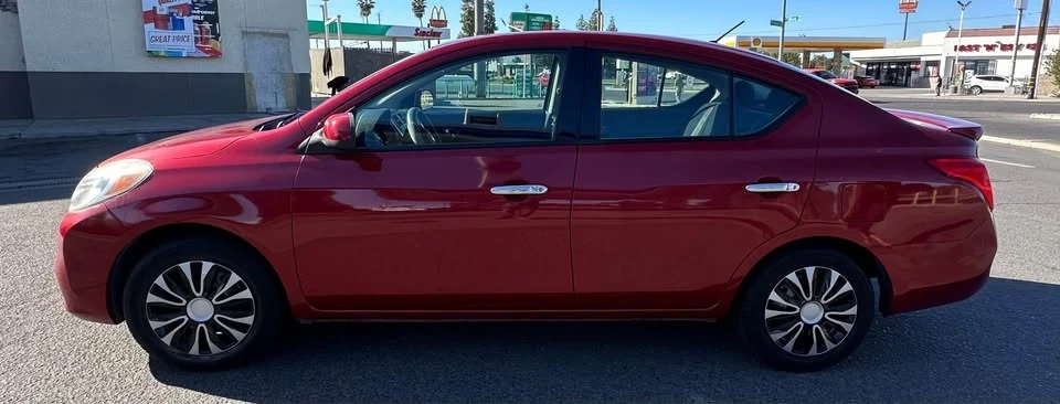 2014 Nissan Versa - Image 6 of 13