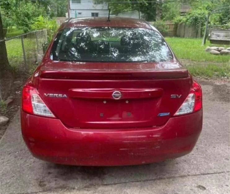 2014 Nissan Versa - Image 2 of 2