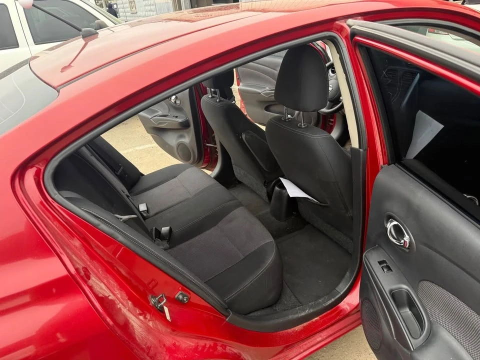 2014 Nissan Versa - Image 7 of 11