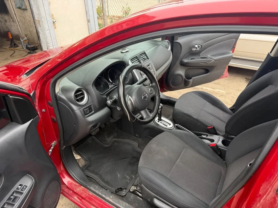 2014 Nissan Versa - Image 5 of 11