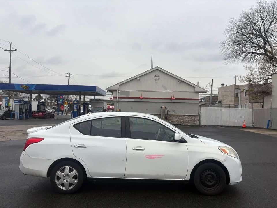 2014 Nissan Versa - Image 4 of 9