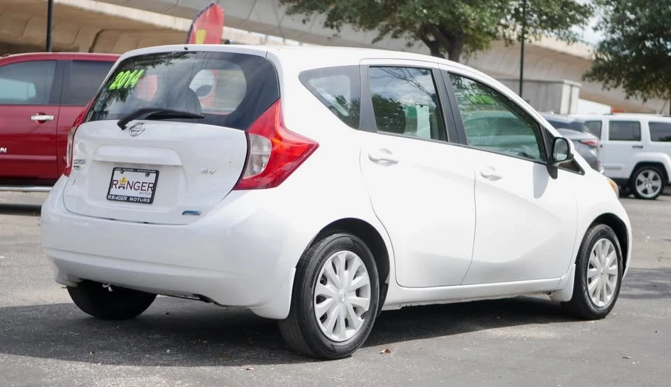 2014 Nissan Versa - Image 3 of 15