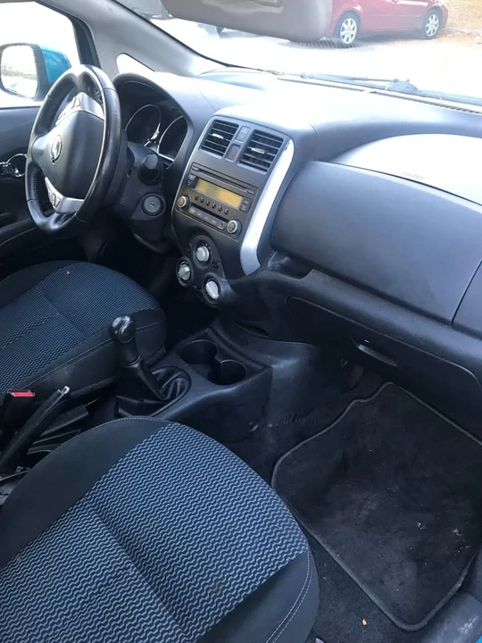 2014 Nissan Versa - Image 3 of 5