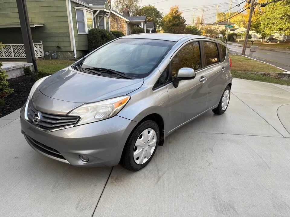 2014 Nissan Versa - Image 2 of 5