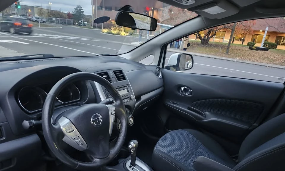 2014 Nissan Versa - Image 11 of 17