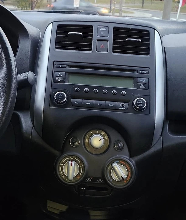 2014 Nissan Versa - Image 13 of 17