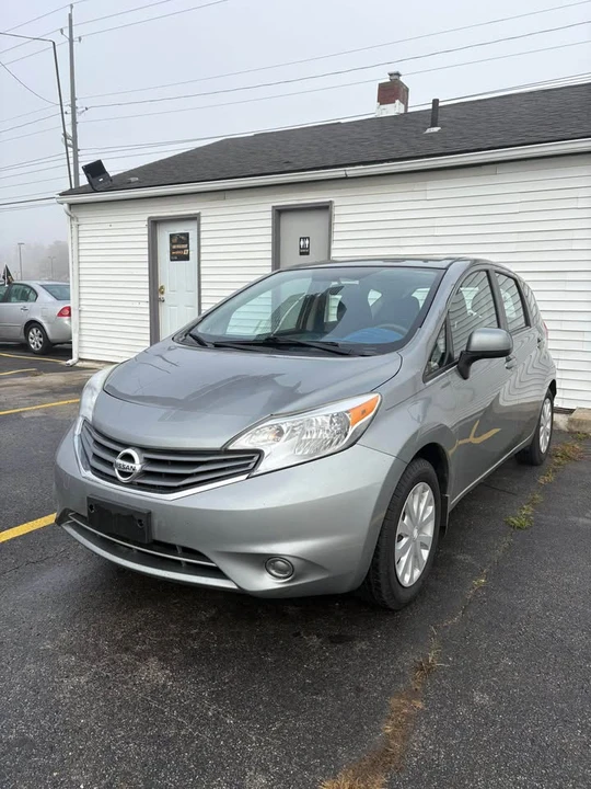2014 Nissan Versa - Image 2 of 8
