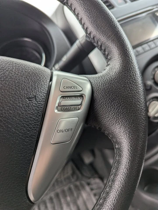 2014 Nissan Versa - Image 6 of 10