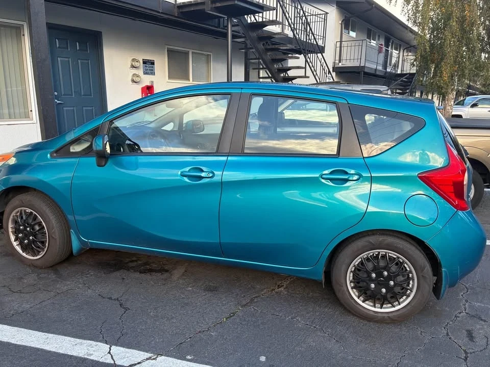 2014 Nissan Versa - Image 2 of 4