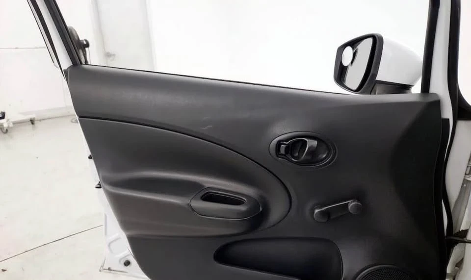 2014 Nissan Versa - Image 4 of 4