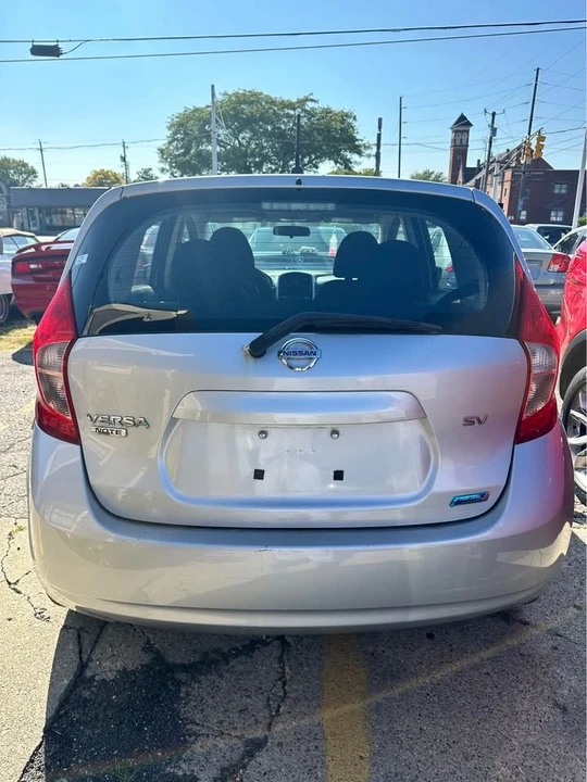 2014 Nissan Versa - Image 2 of 10