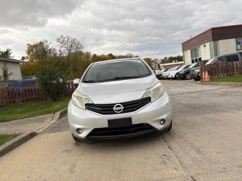 2014 Nissan Versa - Image 2 of 19
