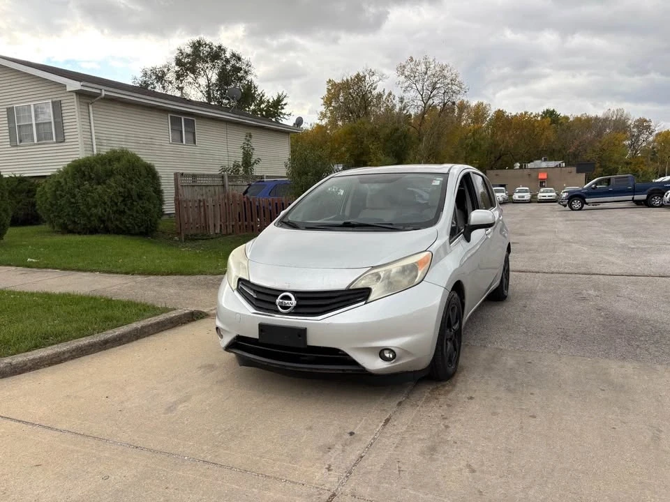 2014 Nissan Versa - Image 3 of 19