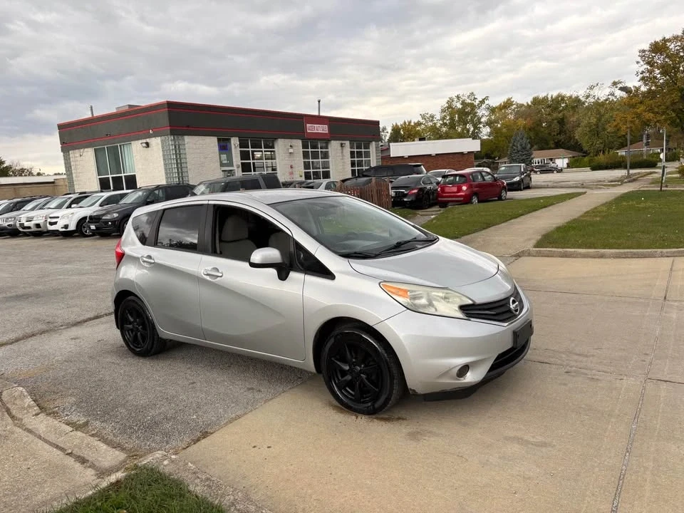 2014 Nissan Versa - Image 9 of 19