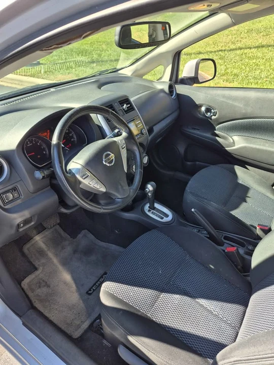2014 Nissan Versa - Image 5 of 10