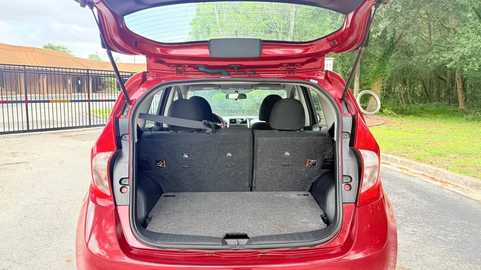 2014 Nissan Versa - Image 5 of 11