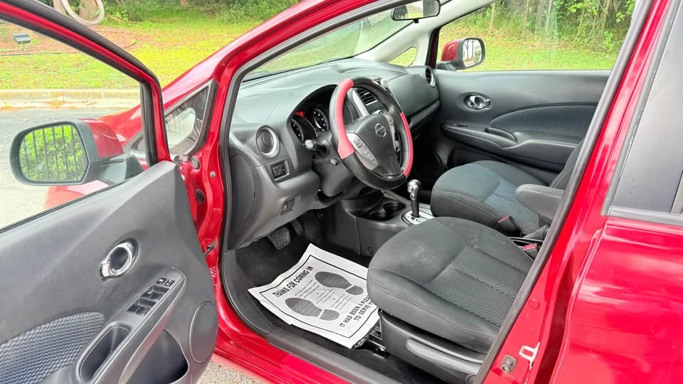 2014 Nissan Versa - Image 7 of 11