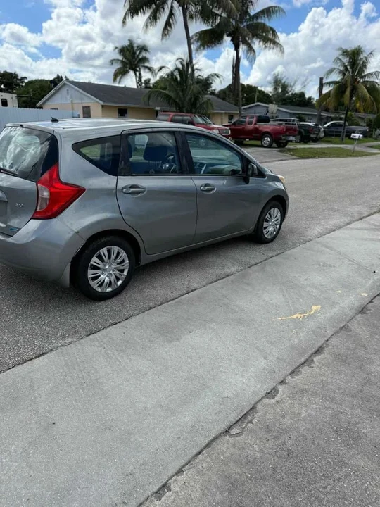 2014 Nissan Versa - Image 5 of 5