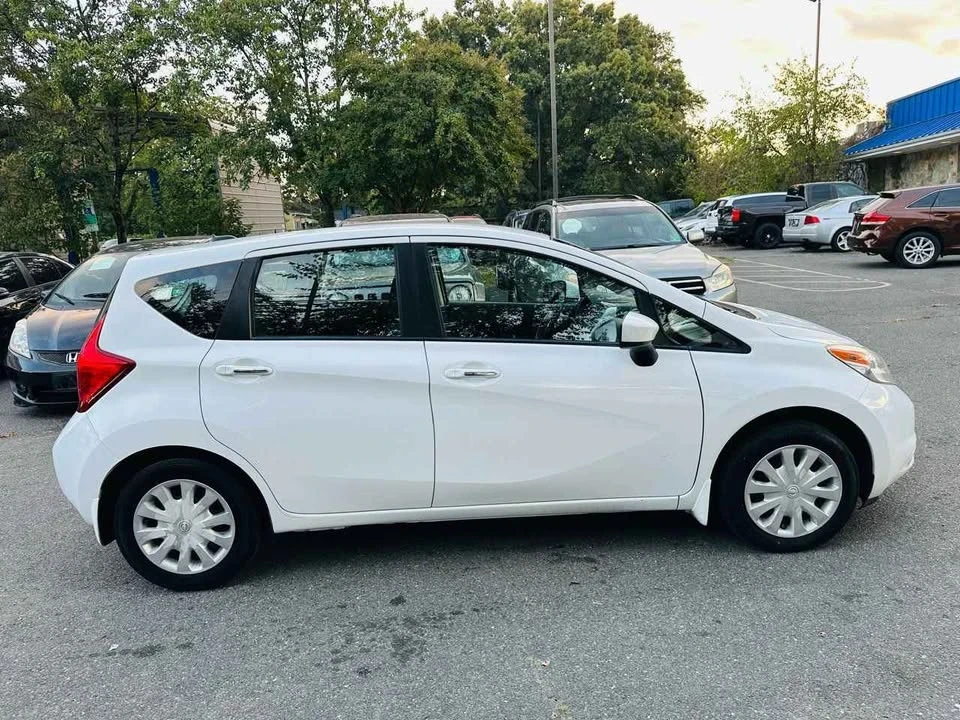 2014 Nissan Versa - Image 2 of 7