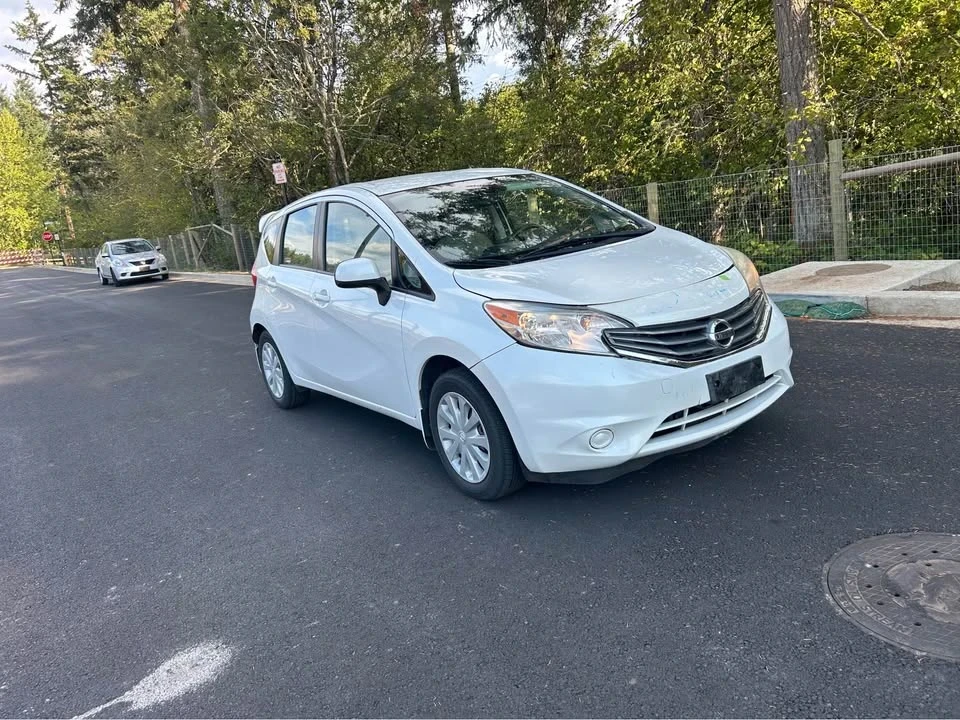 2014 Nissan Versa - Image 2 of 13