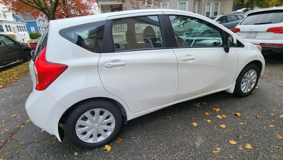 2014 Nissan Versa - Image 11 of 20